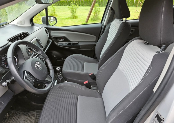 Toyota Yaris cena 55000 przebieg: 33000, rok produkcji 2019 z Jordanów małe 172